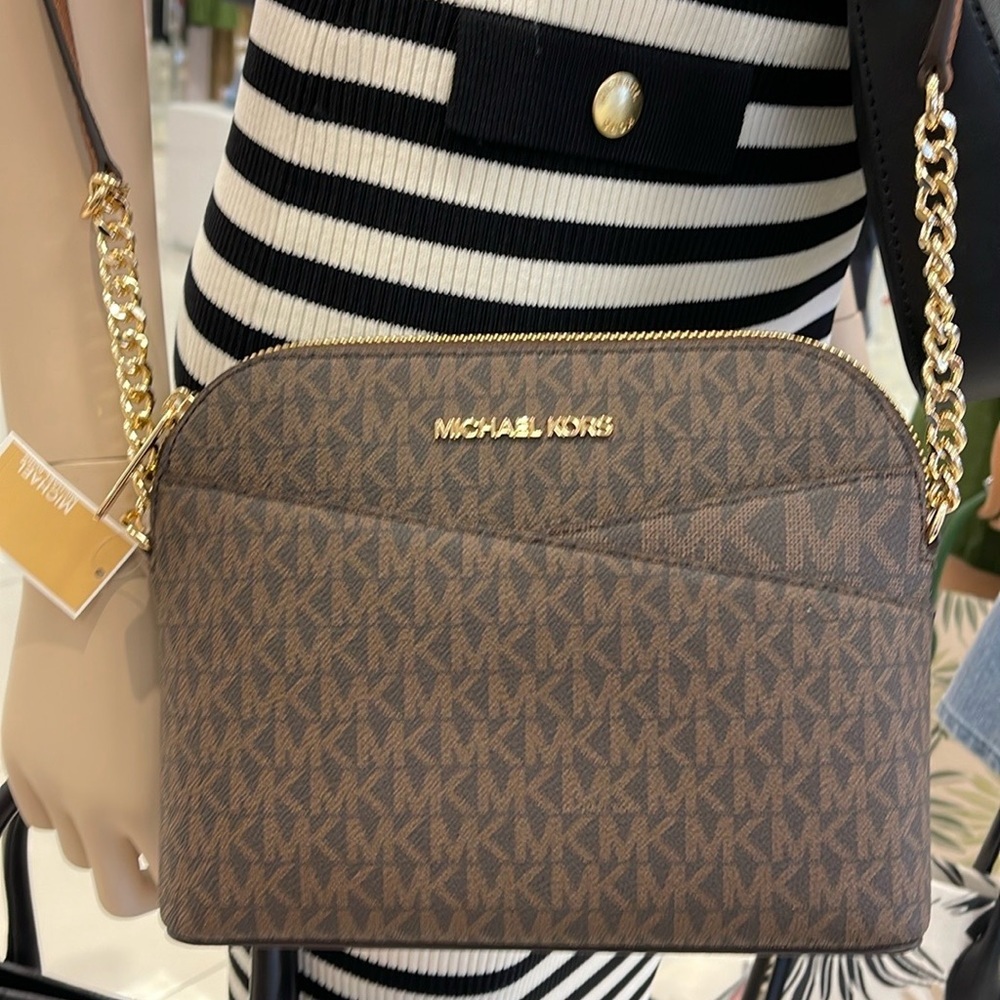 MICHAEL KORS
Jet Set Travel Medium Logo Dome Crossbody Bag
Brown 
NWT